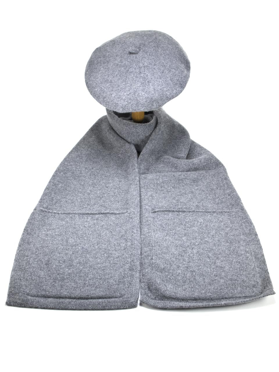 ROBERT MACKIE Robert Mackie CONON beret B768